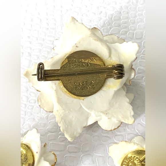 Signed Coalbrook china Flower Brooch Earrings  MADE IN ENGLAND - Picture 7 of 10